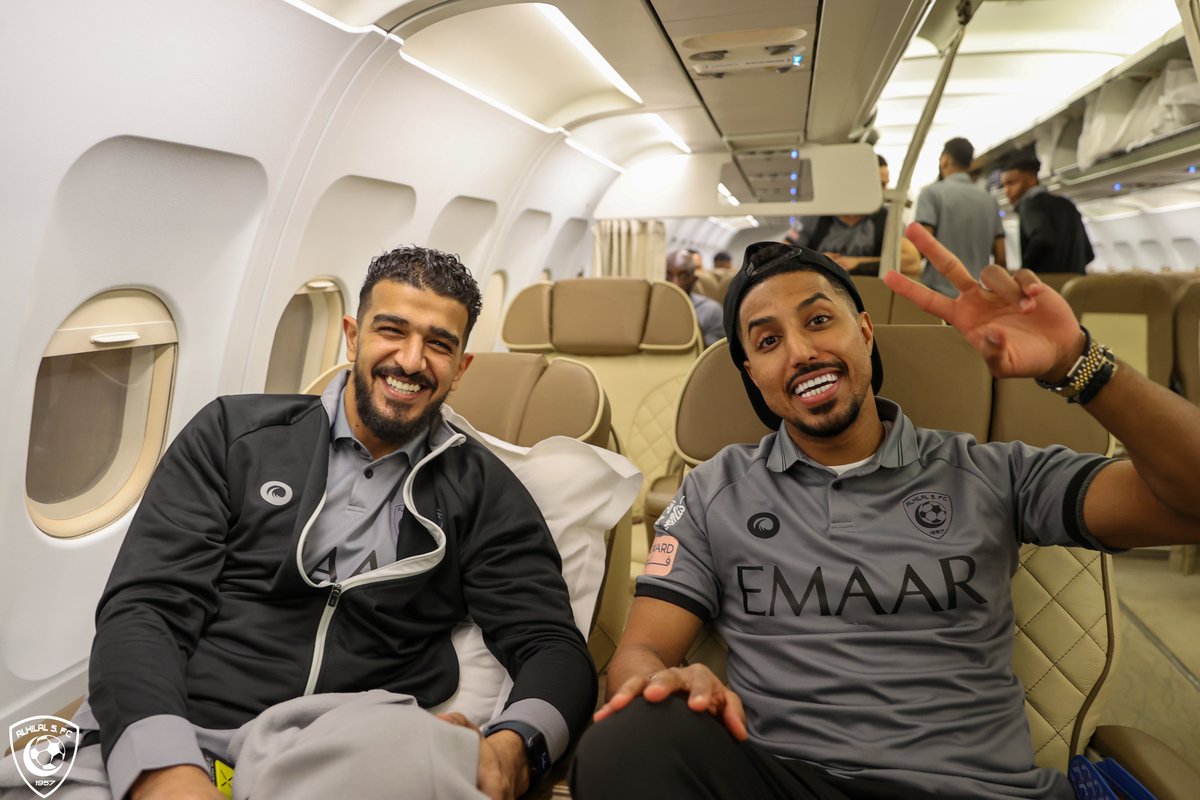 Alhilal_FC's tweet photo. ✈️ إلى عروس البحر.. جدّة 😍💙

#الهلال https://t.co/2dbYmEbNek