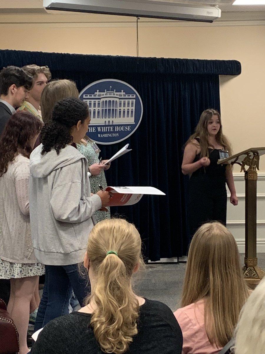 nicollettevw's tweet photo. APUSH students from @THSPatriots  had a great day at the @TrumanLibrary! Ms. Abney‘s students were awesome representatives of THS and did great work making decisions about real issues Truman faced in his presidency. @MrsRScott https://t.co/ESelsvplDO
