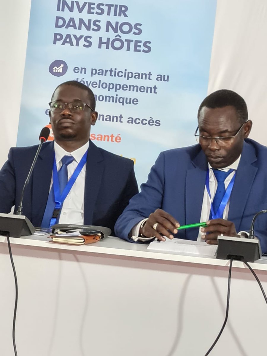 asergmv's tweet image. #COP15  l'ASERGMV a signé deux conventions de partenariat avec l'ONG @endaenergylinks et la Fondation Endeavour Mining. Cet acte fort en enseignement va se traduire vers une meilleure implication du secteur privé et de la société civile dans la mise en œuvre de la GMV.
#pse_vert