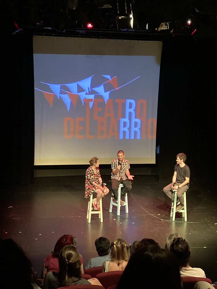 nataliepinot's tweet photo. #nondagomikel, @AmaiaMerinoUnzu, #miguelangelpitu. Coloquio en @teatrobarrio con @AitorMerino y #anaesmeraldavila. #cinenecesario https://t.co/5gtIFrWAKs
