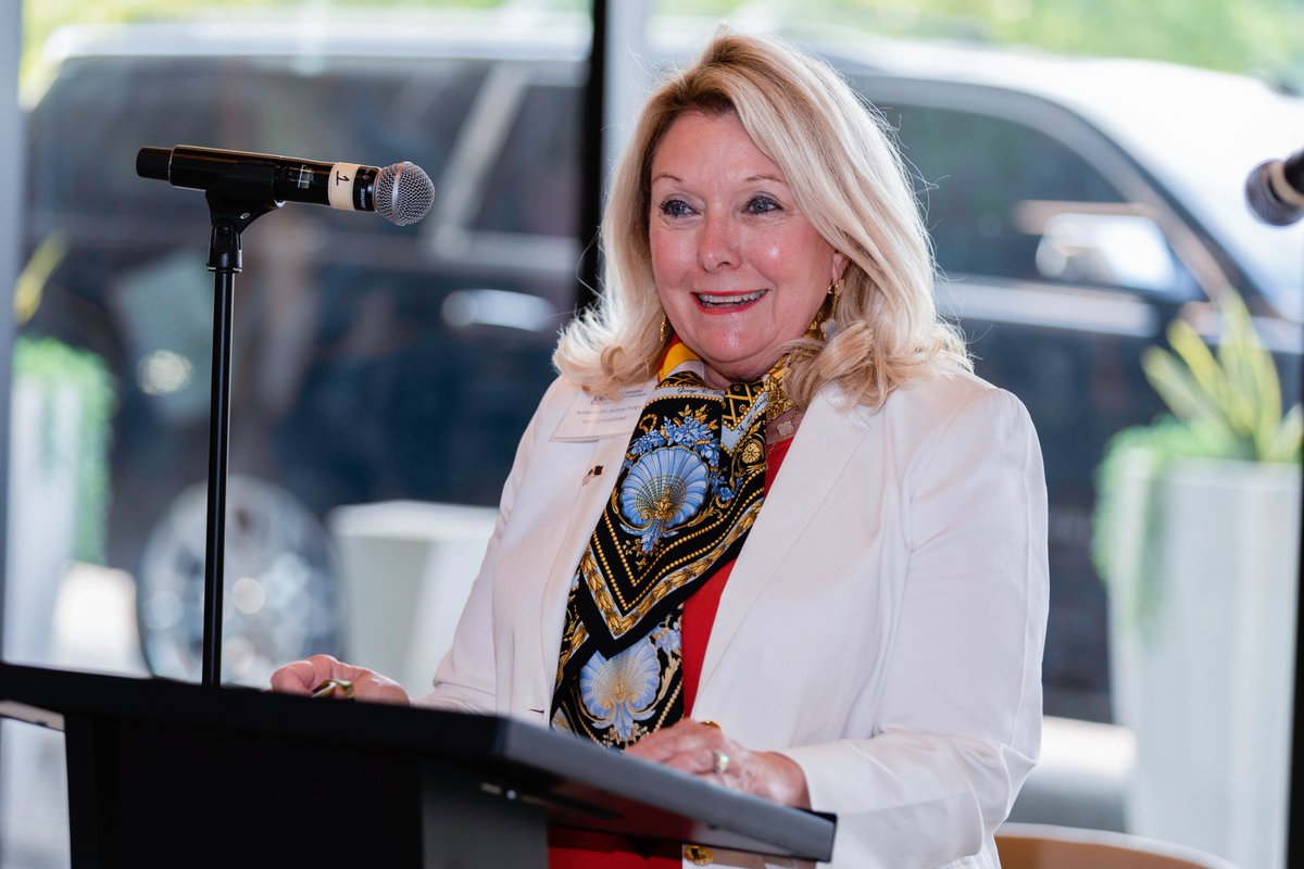 In unity and solidarity with Europe & Ukraine, the European American Chamber of Commerce Texas held the first annual #EuropeDayDallas May 9th in the #DallasInternationalDistrict
linkedin.com/feed/update/ur…

#EACC #EACCTX #EU #US #transatlantic #networking #internationalbusiness