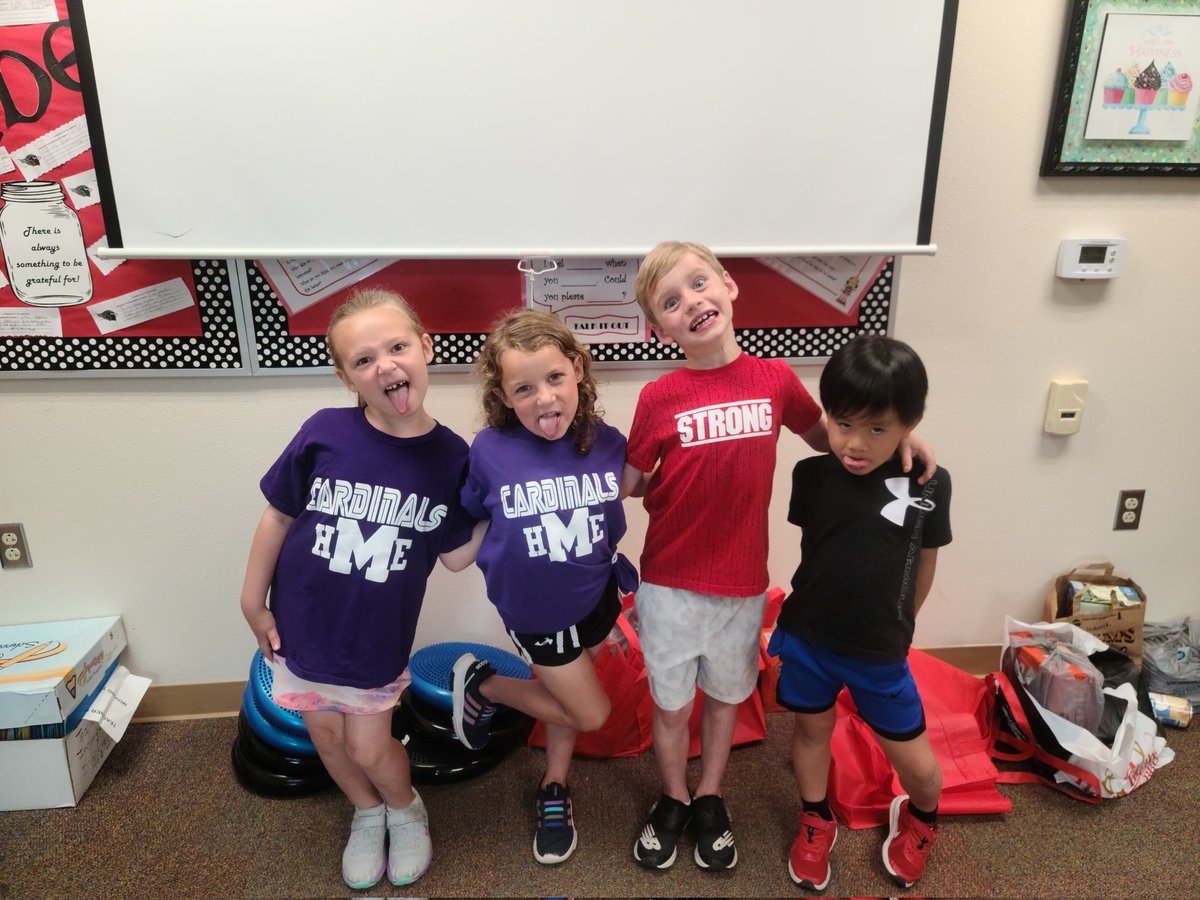 HmeCounselor's tweet photo. Mrs. Jedlowski's kinder friends had fun as the HME Cardinal News Crew this morning before leaving for their field trip. @HmeCounselor #HMEProud #CardinalsHaveCharacter https://t.co/gRB9xIqhaG