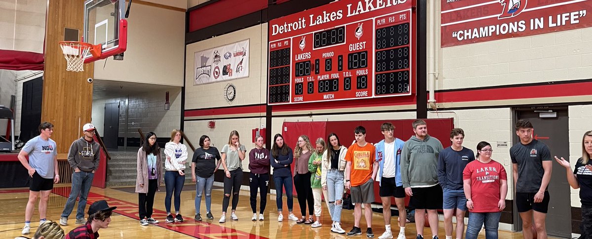 DlhsUnified's tweet photo. Celebrating our seniors this morning with a special gift from @SOMinnesota. Thank you for your inclusive leadership, you futures are bright!! @DetLakesHigh #Classof2022 #championsinlife https://t.co/2utPNfjy81