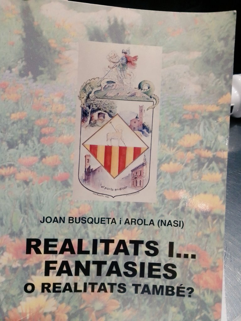salut_camarada's tweet photo. He estat afortunat de tenir un germà poeta. No va ser mai massa conegut, tot i que va escriure tres llibres.
Us en deixo una mostra. Desitjo que us agradi.
#DeZurdaTeam
#VISCA
#CATALUNYA
#LLIURE
#SOBIRANA
#VISCALA
#REPUBLICA https://t.co/TiC8e9KcYs