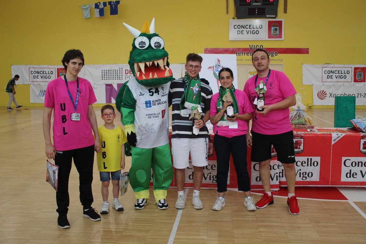 UB_Lavadores's tweet photo. Nuestro agradecimiento a Alba Rosa Fernández, Roi Gallego y Da Silva por su gran trabajo de esta Fase de Ascenso. Lo habéis hecho todo mucho más fácil. ¡Gracias de corazón!!
#fgbalonman #ConcellodeVigo #deportegalego #NON #DeputacióndePontevedra #grupocdec #gadis #sousas #rodosa https://t.co/NKhSALV49k