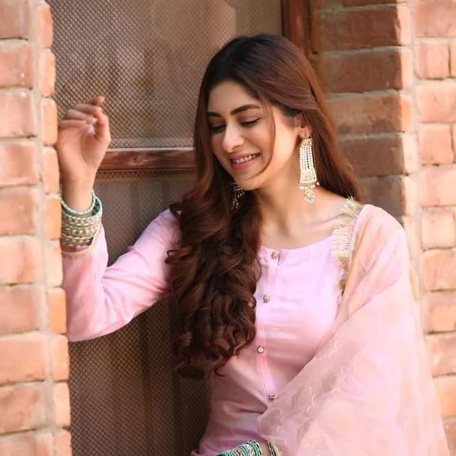 Madeeha39536061's tweet photo. My favourite actress โค๏ธ ๐ โฅ๏ธ ๐ #Azekhadaniel #Pakistani https://t.co/RgyfDZSGHs