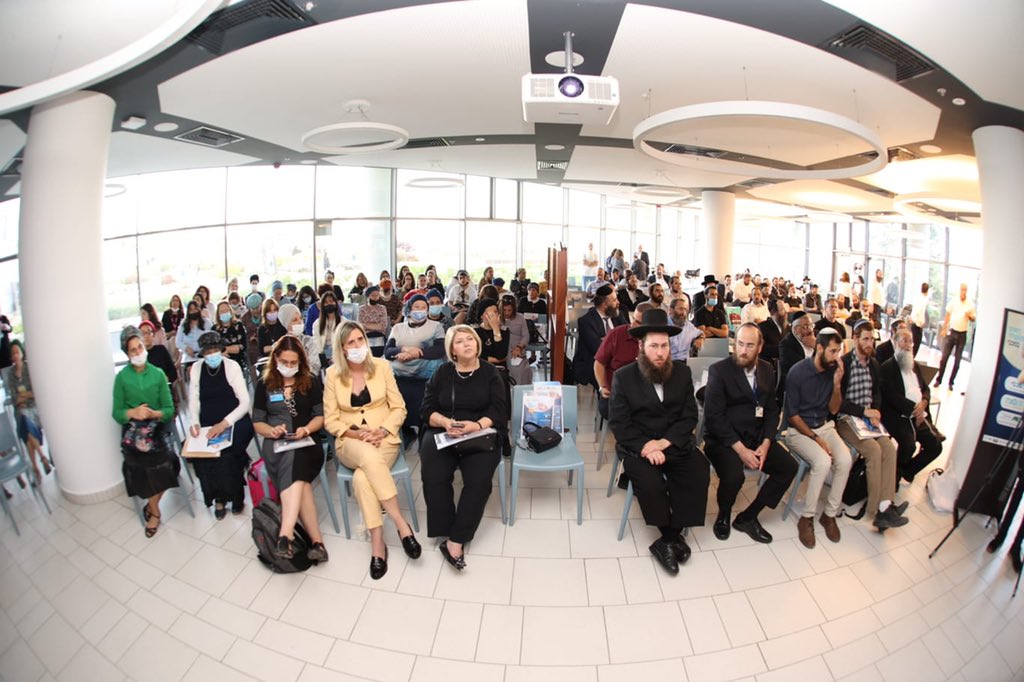 כינוס ראשון מסוגו: קופ"ח מכבי ובית החולים אסותא אשדוד בשיתוף מכון "פועה" אירח כנס גינקולוגיה למאות אנשי ונשות מקצוע בתחום רפואת הנשים למגזר החרדי