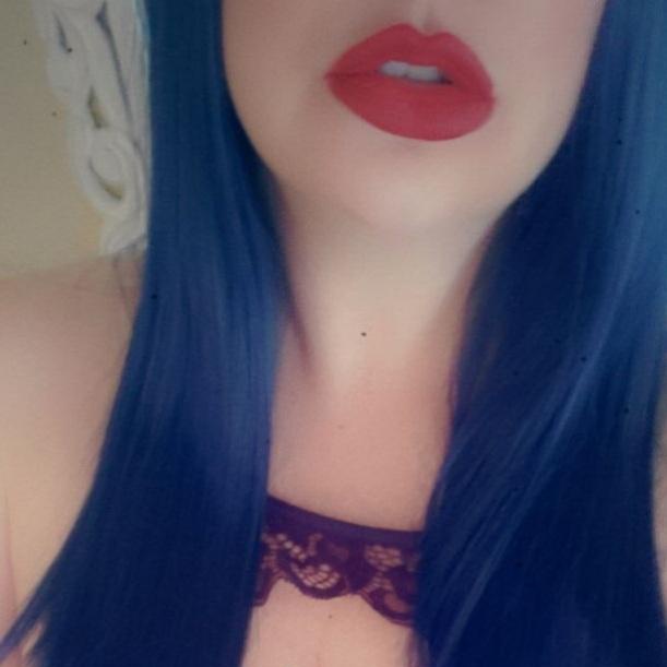 goddesslefay's tweet photo. #NewProfilePic I'm back little 🐷s https://t.co/ahtkepog7O