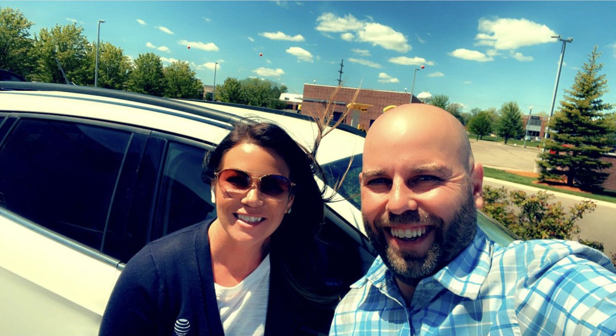 Running the streets with NLG’s @virag_steven ! Plenty of time left for Platinum buddy! Let’s go! 💪🏻 
@money_mitten @IHXNortheast