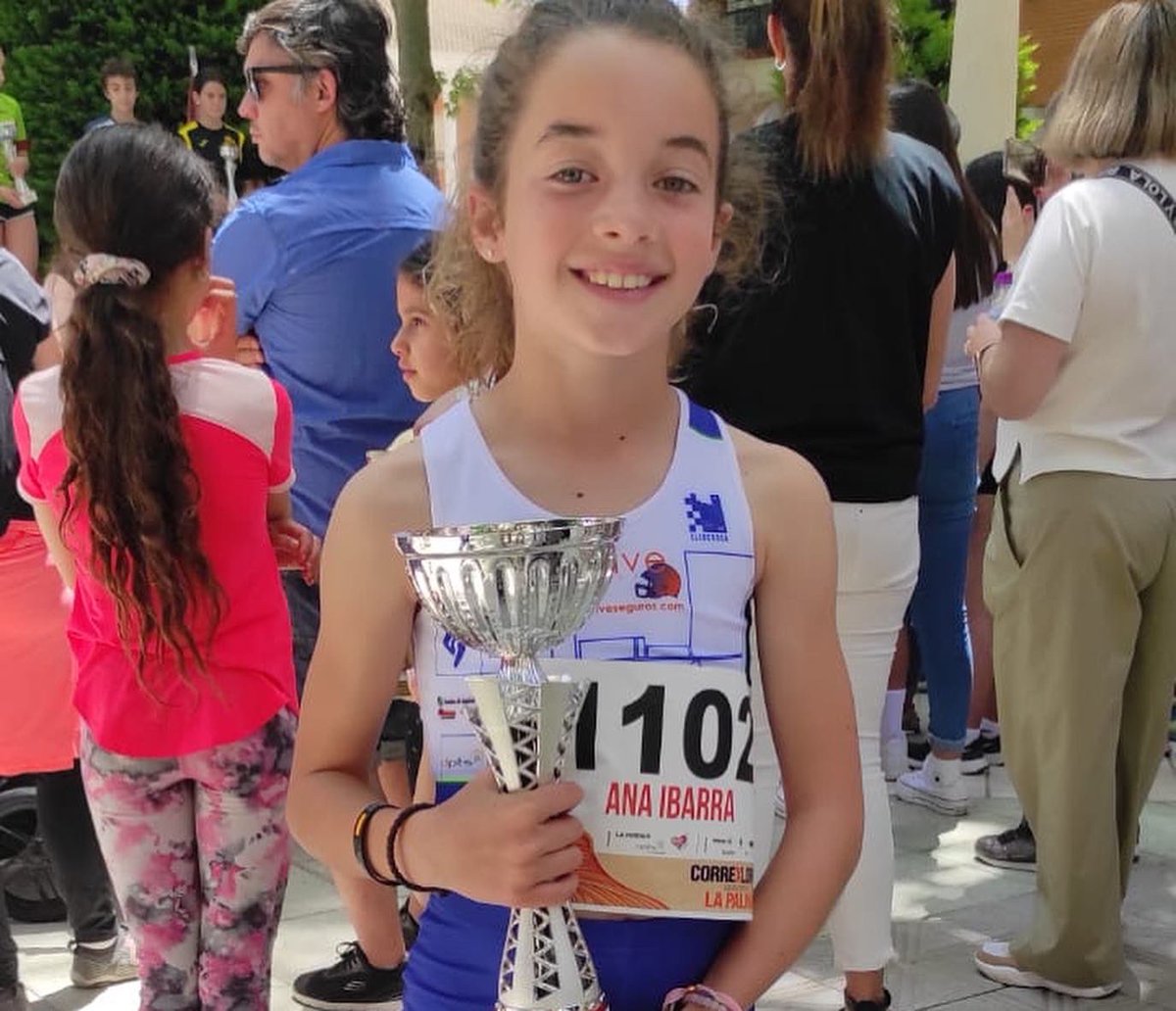 ADEliocroca's tweet photo. #ATLETISMO🏃🏻♂️🏃🏻♀️.Gran actuación y numerosos puestos de podium para nuestr@s atletas en la carrera popular #CorreXLorca celebrada el pasado domingo.
‼️En general tod@s nuestr@s participantes realizaron una gran prueba,enhorabuena‼️
📌 Más información y fotos: https://t.co/hChQoHtr7B https://t.co/hajbMCbTu8