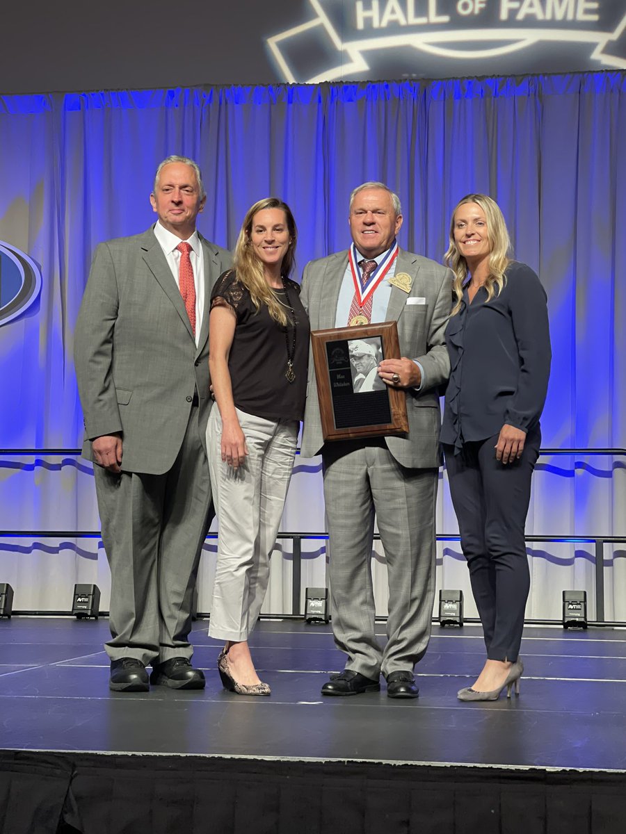 khsaaevents's tweet photo. Congrats to Mac Whitaker, 2022 inductee to Dawahares KHSAA Hall of Fame presented by Roberts Insurance https://t.co/6irIwHoHnj