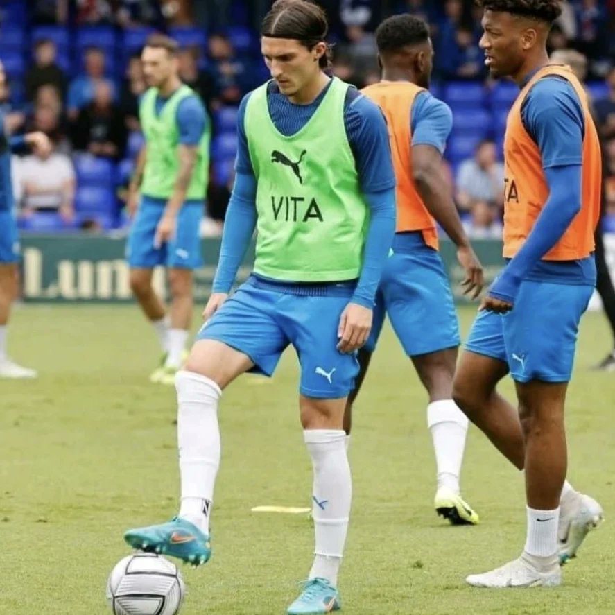 M4orceteam's tweet photo. Congratulations to #M4ORCEteam ambassador @ollycranky1 on his promotional Champions to Football League with @StockportCounty 🏆
#M4ORCEteam #grips
#gripsocks #comfortsocks
#affordable https://t.co/qJAVJfbybr