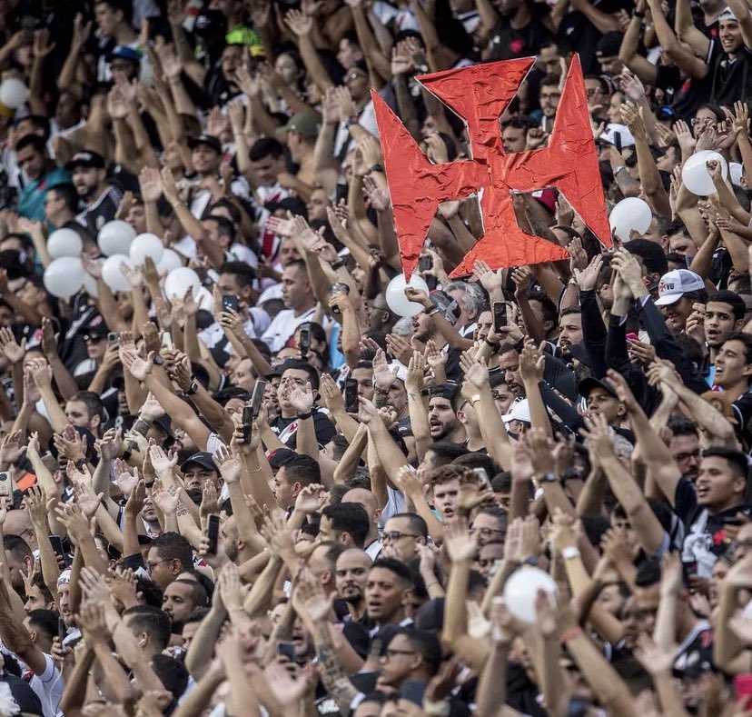 Ser Vasco é bom de mais. 90% das vezes é sofrido. Mas nos 10% é inexplicável. VASCO DA GAMA, E NADA MAIS.

#Vasco #VascoDaGama #SaoJanuario #Figueiredo
