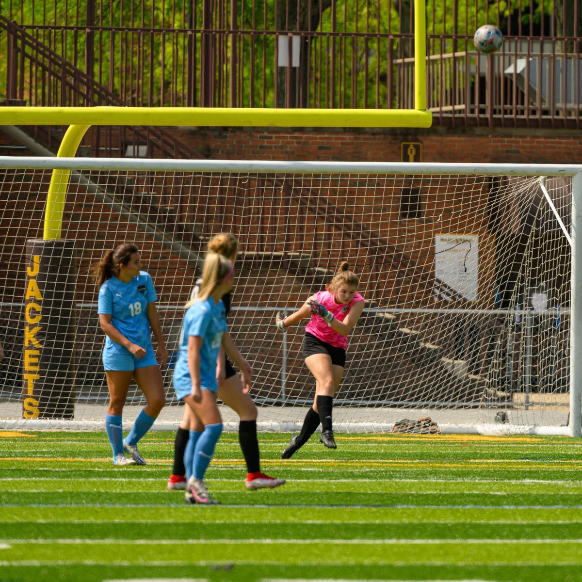 MNEclipse07's tweet image. Good showing by our ladies. Sometimes the odds aren’t in your favor.