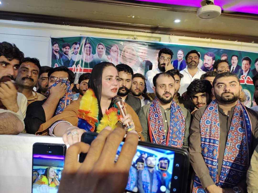 asifsethari's tweet photo. Attended youth convention at DG Khan with an inspiration @zartajgulwazir 

 #امپورٹڈ_حکومت_نامنظور https://t.co/Adj44Bw1ar