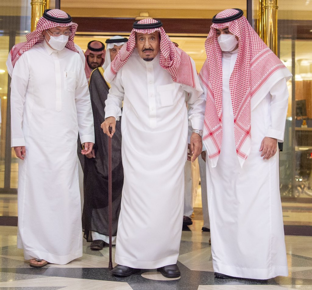 Bandaralgaloud's tweet photo. الديوان الملكي: خادم الحرمين الشريفين غادر مستشفى الملك فيصل التخصصي بجدة بعد إجراء الفحوصات الطبية واستكمال الخطة العلاجية وفترة النقاهة بنجاح https://t.co/0JTXQfHHZE