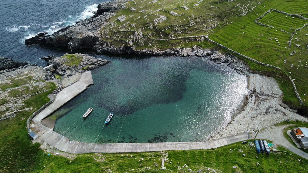 dbcusack's tweet image. The 2 harbours in #Inisturk, a wonderful place, right on our doorstep