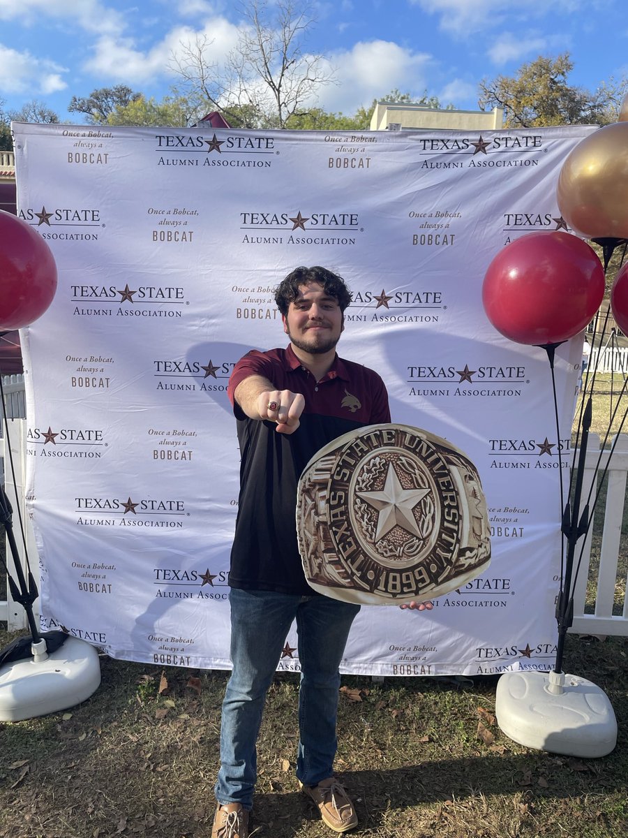 sutton__10_24's tweet photo. I wish I could tag every single person who made this possible because without my friends and family who knows where I would be today. But I can finally say I’ve graduated from #TXST and am ready to take on the challenges of a new chapter in my life🤞🏼❤️ https://t.co/OEsCJCjAs6