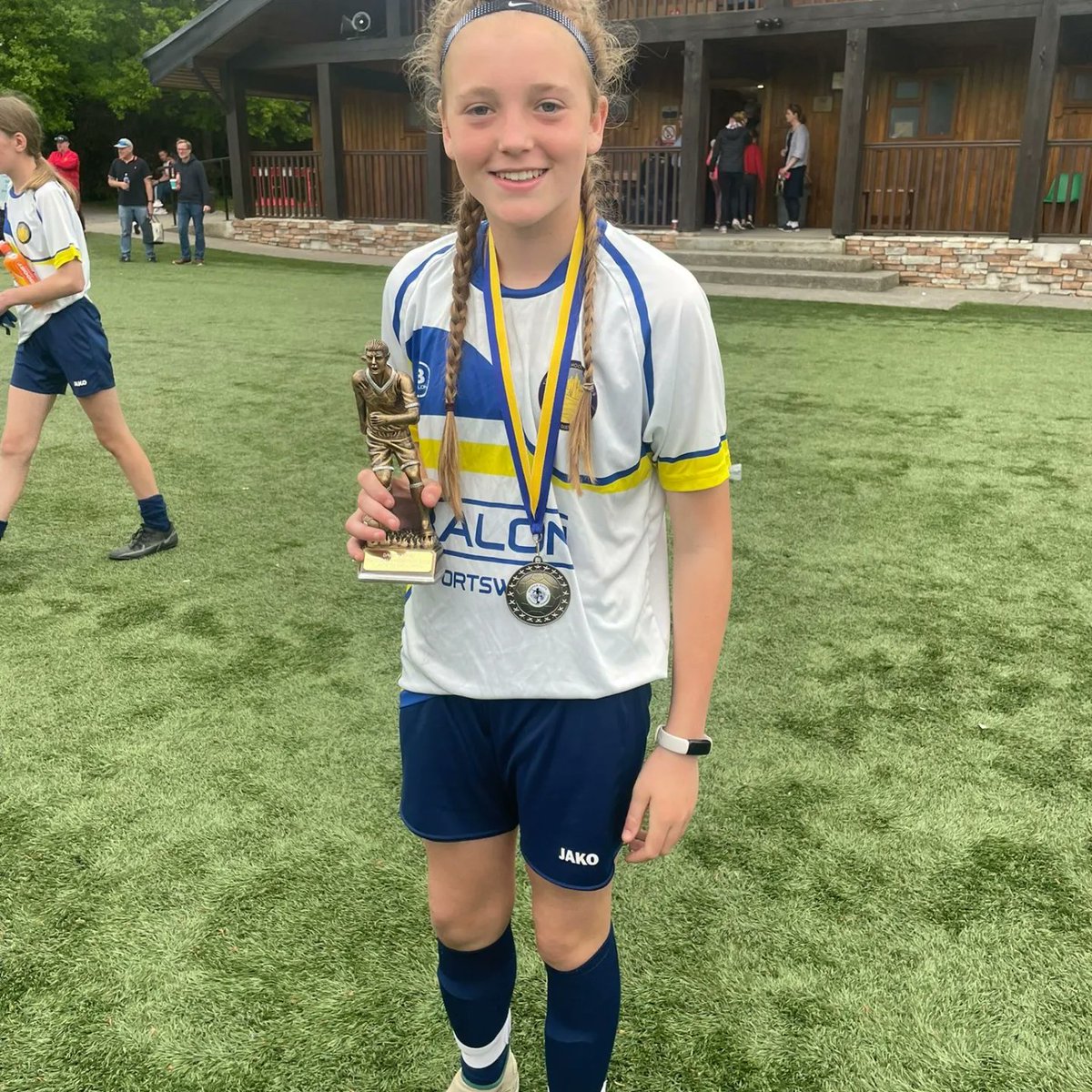 TTownfc's tweet photo. Well done to Tipperary Town players Kate Nugent and Lilly Flannery who represented South Tipperary today in Cahir and won The Darren Ward Shield Final against Kerry.
Lilly grabbed herself 4 goal and the player of the match trophy 👏👏🔵🟡⚽ https://t.co/Z6B72X7tsz