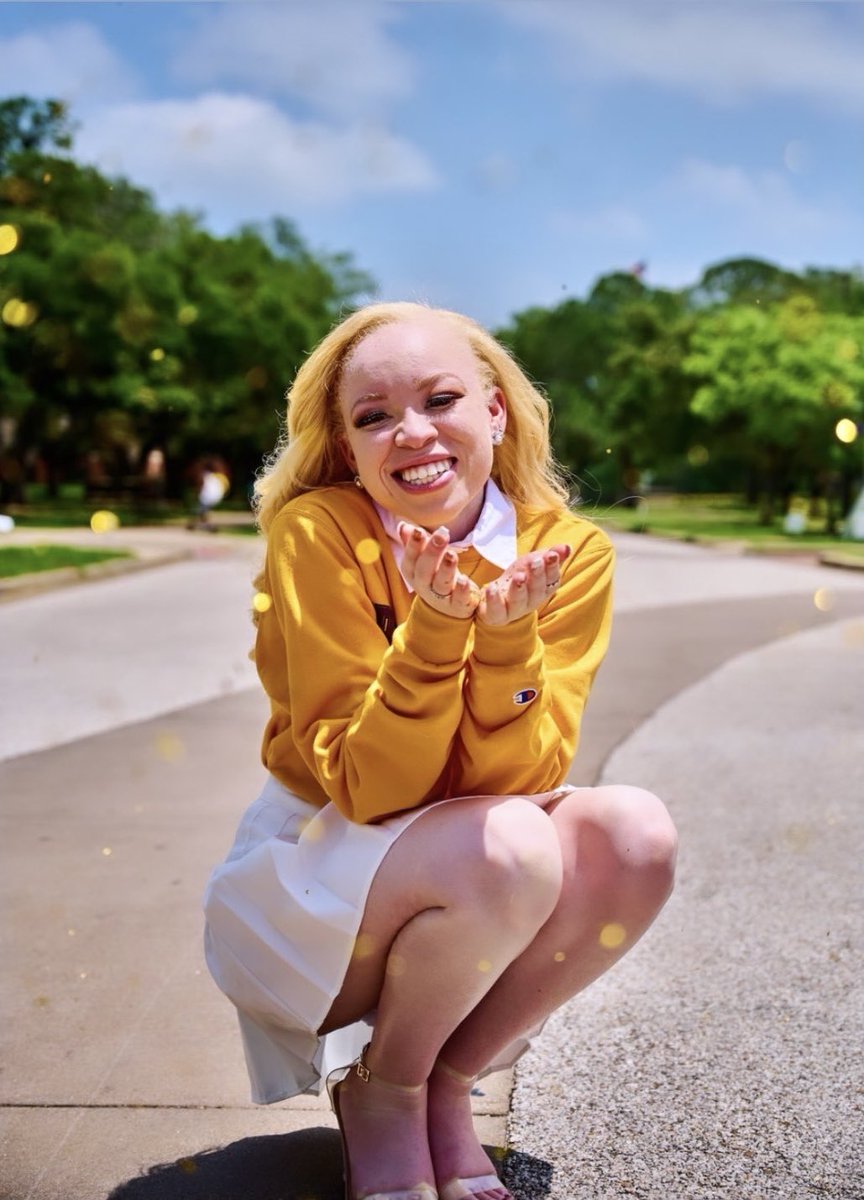 Hiitsmelexii's tweet image. It still hasn’t hit me. 🥹🥂
#PVAMU #PVGrad