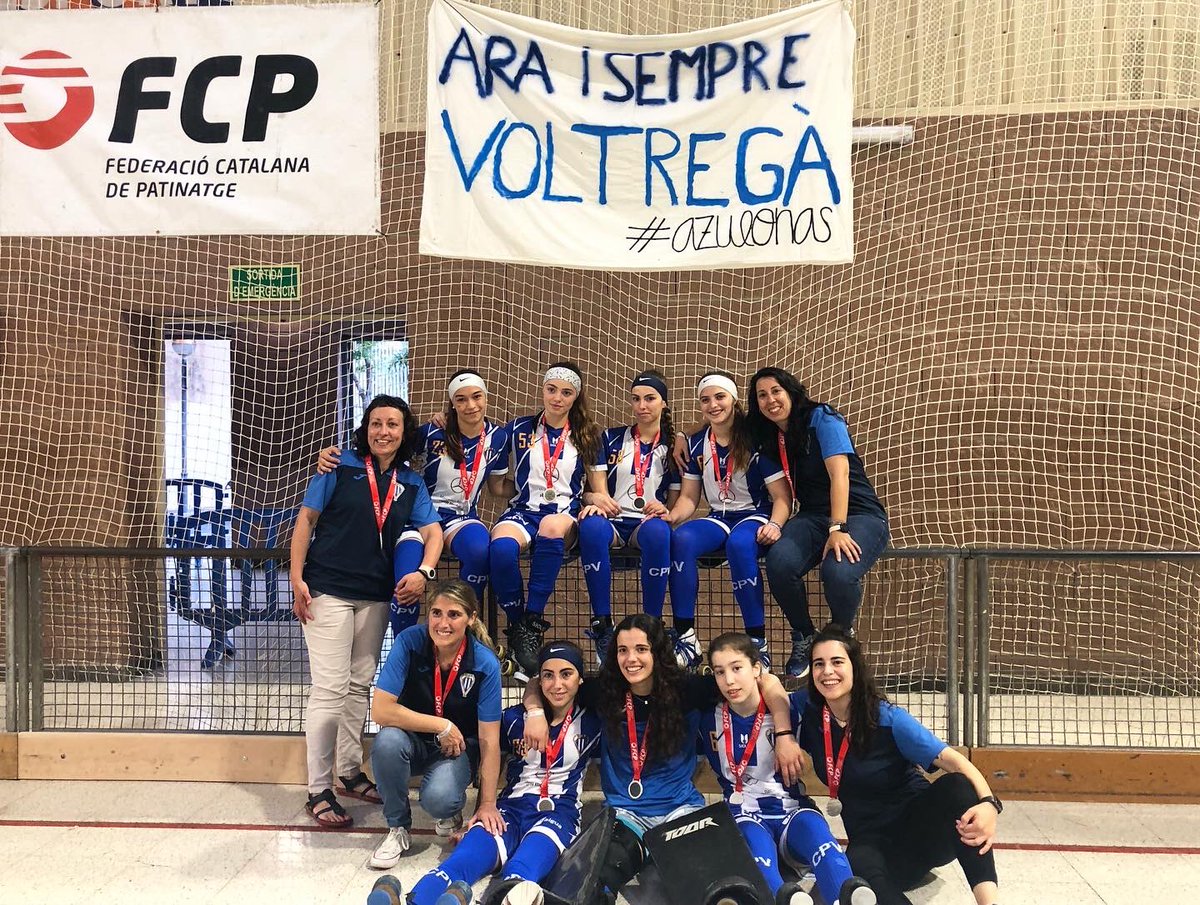 cpvoltrega's tweet photo. 🏆SUBCAMPIONES DE CATALUNYA FEM17!

⚪️🔵Les nostres jugadores s’han proclamat subcampiones de Catalunya als Campionats de Cambrils.

🏑Enhorabona pel gran torneig i la gran temporada que feu fet, sou el nostre orgull!

#ForçaMàgic #Campionats #Fem17 https://t.co/ObmpdCjzEf