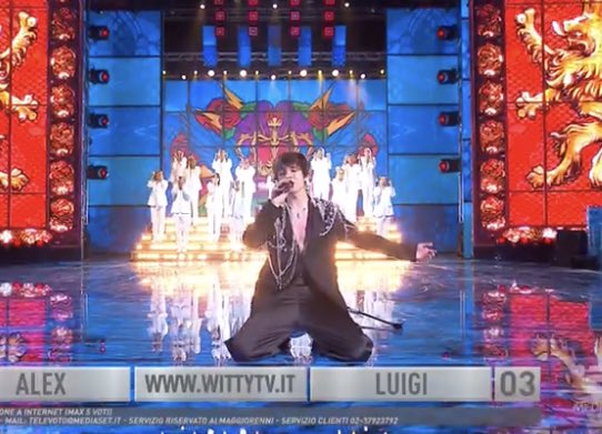 thoseoceaneyesx's tweet photo. alex tu sei arte. #amici21 https://t.co/To4AstgV0e