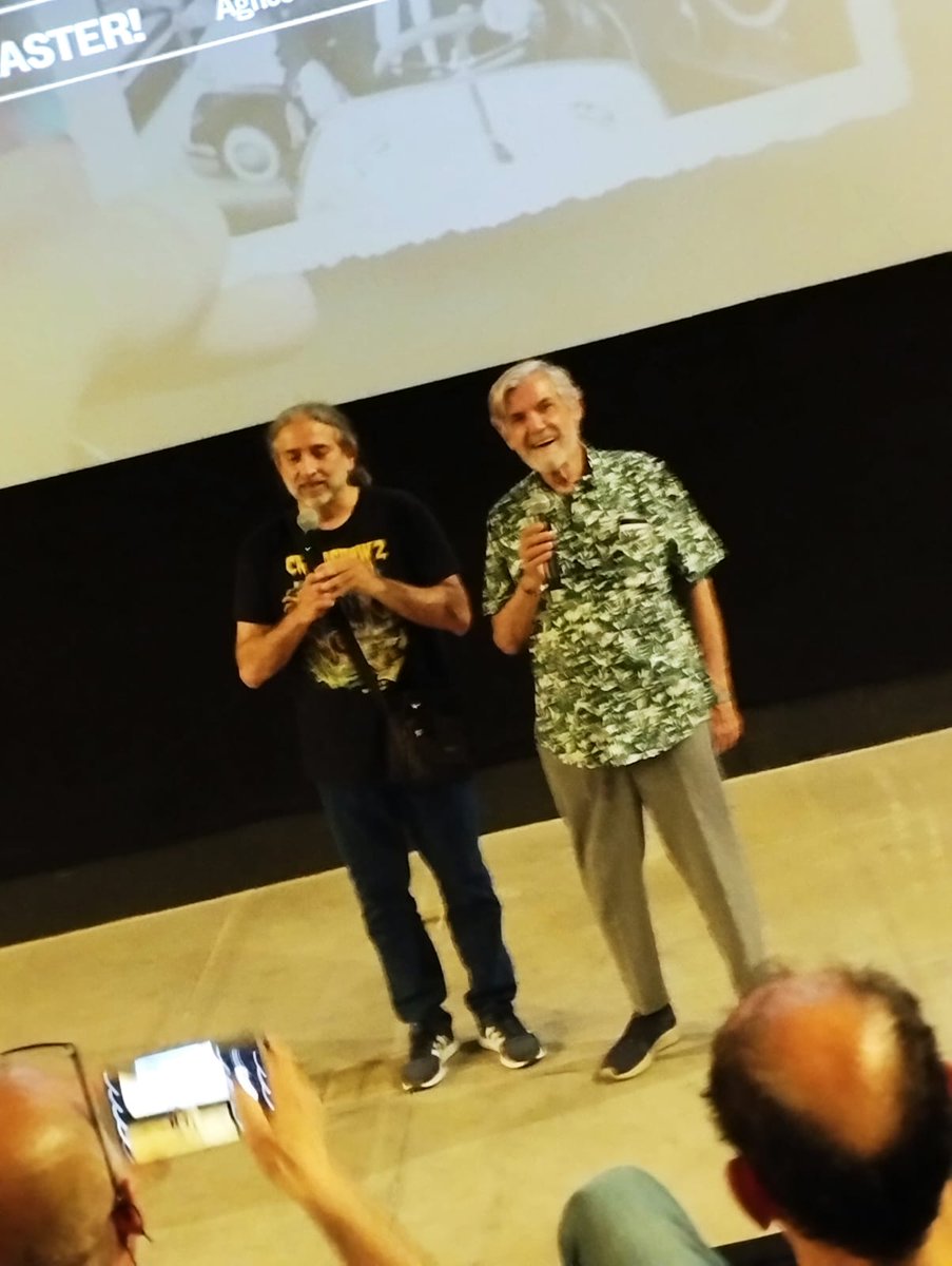 LaNocheZ1's tweet photo. Presentación y Q+A el pasado Viernes en el pase de 'A ritmo de Jess'.
#cinetecamadrid #matadero #lanochez #aritmodejess #naxofiol #jessfranco #antoniomayans #vicentemonroy https://t.co/ZiBvxhGgK7
