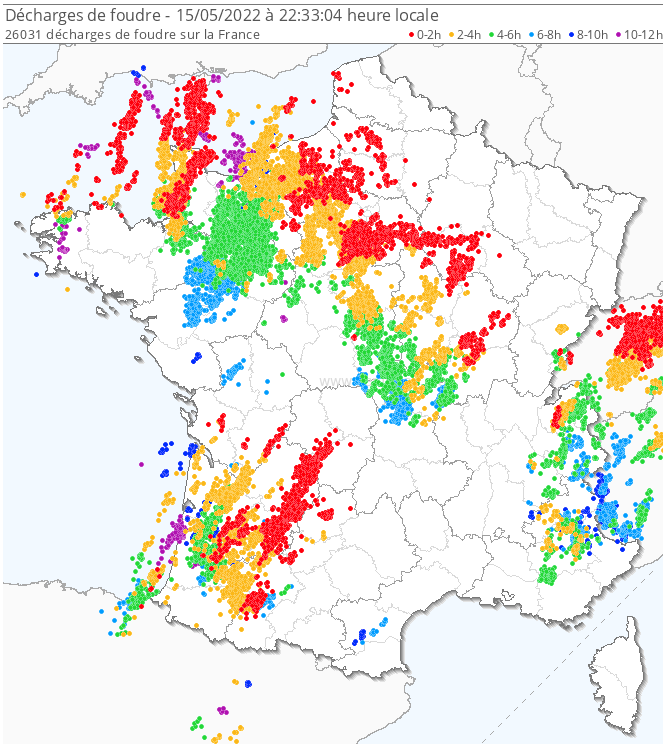 Ce 15 mai est la journée la plus orageuse de l'année à ce jour, avec plus de 26000 éclairs ces 12 dernières heures. Un tel score n'avait pas été observé depuis le 26 septembre 2021. #orages 