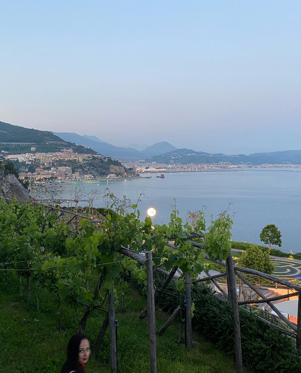 cath_a_james's tweet photo. Fab to meet new artists & see their work, hear about their approach to creation & audiences; just connect with our European programming partners. Oh… and AMALFI COAST! #Justsaying #dance #contemporaryperformance https://t.co/jaHsNOjQDE
