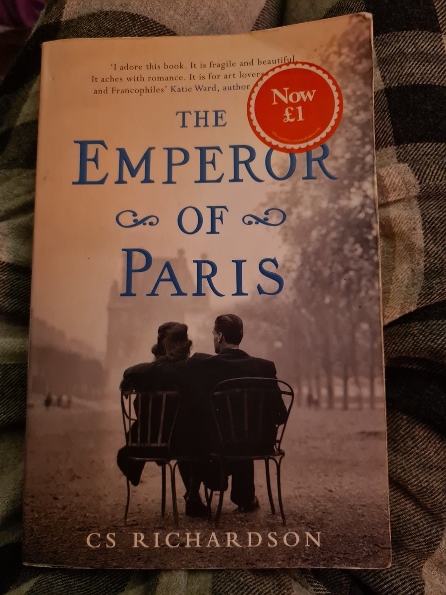 AddlestoneBook1's tweet photo. Going to be doing something I haven't done for a while. One of my little reviews.
I didn't know what to think of this as I started to read it but the more I read I thought it was quite a nice little story. But it does keep shifting from character to character quickly. https://t.co/9q4Rgapesz