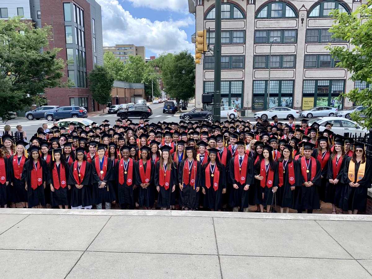 JSReynoldsDE's tweet photo. This is what the 240 strong Reynolds ACA/ECA class of 2022 graduates look like! These exceptional high school students have earned a full AS degree in high school! 🎓💥🎉 #dualenrollment #asdegreeinhighschool https://t.co/7og0woHUgZ