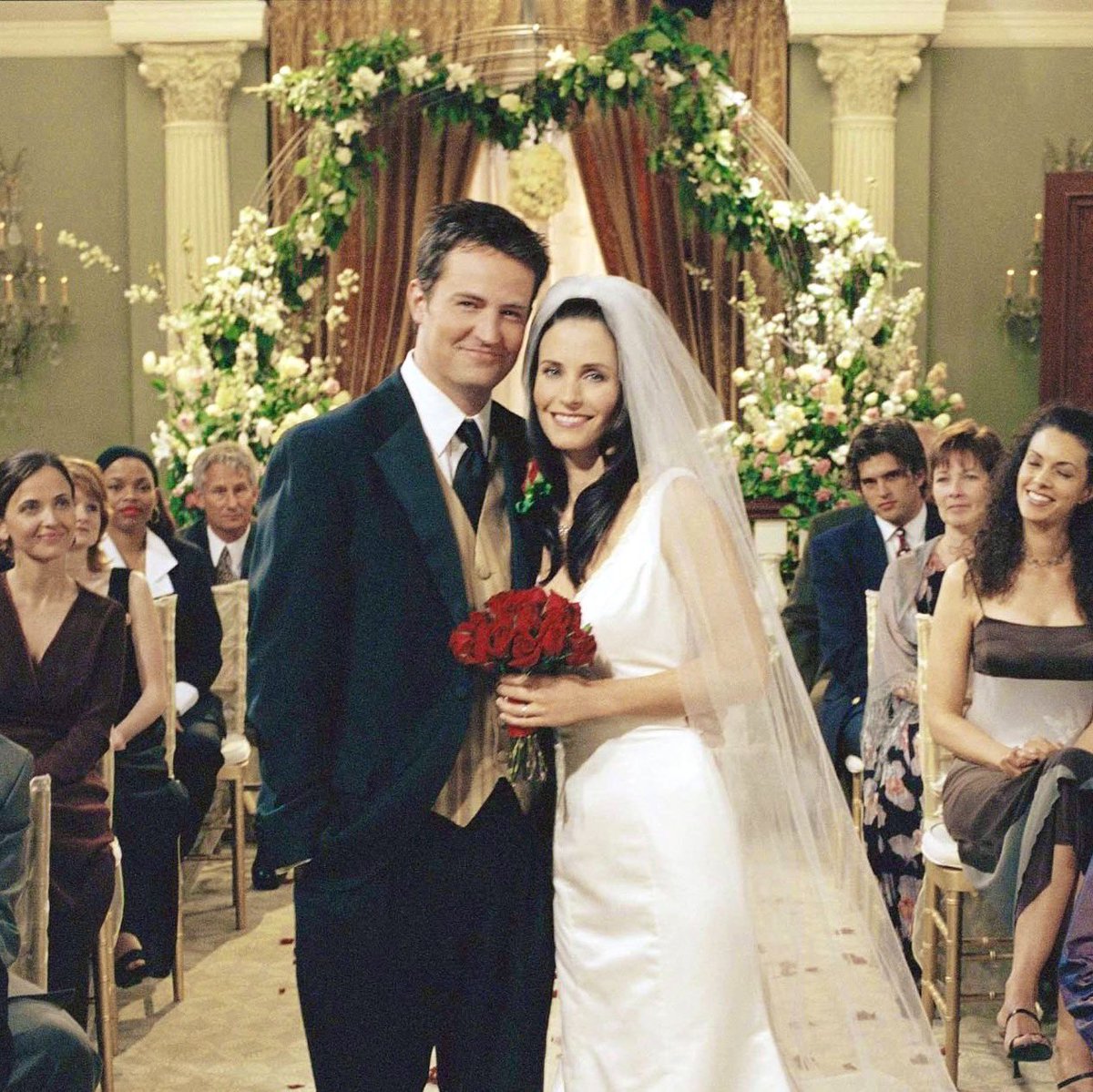 screencaps friends tweet media