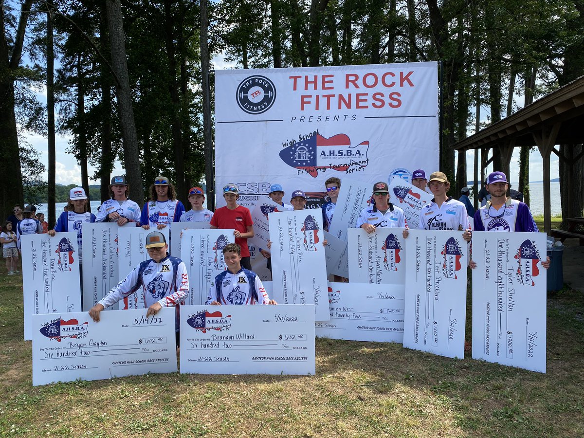 KMartin_00's tweet photo. From a total of 22 boats in the league & $5000 spread over 4 scholarships to an average of 61 boats per tournament & $15,000 spread over 16 scholarships. This is why we do it. What a difference 5 years makes. #ahsba #2022Classic #HighSchoolFishing #PresentedByTheRockFitness https://t.co/0EhcQmynLw