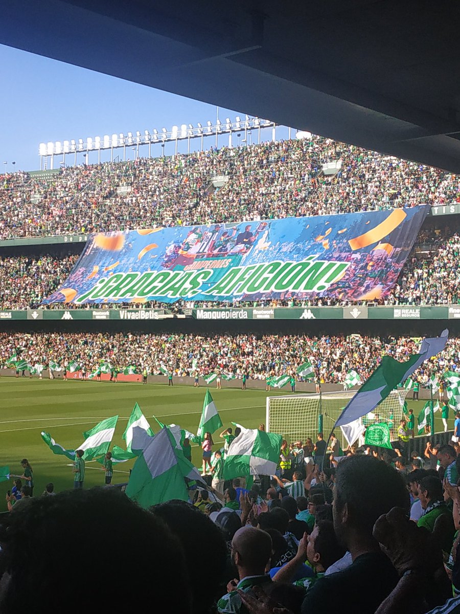 canana14's tweet photo. Gracias @RealBetis por esta magnífica temporada, nos vemos en Agosto 💚💚 https://t.co/vx75J9KC89