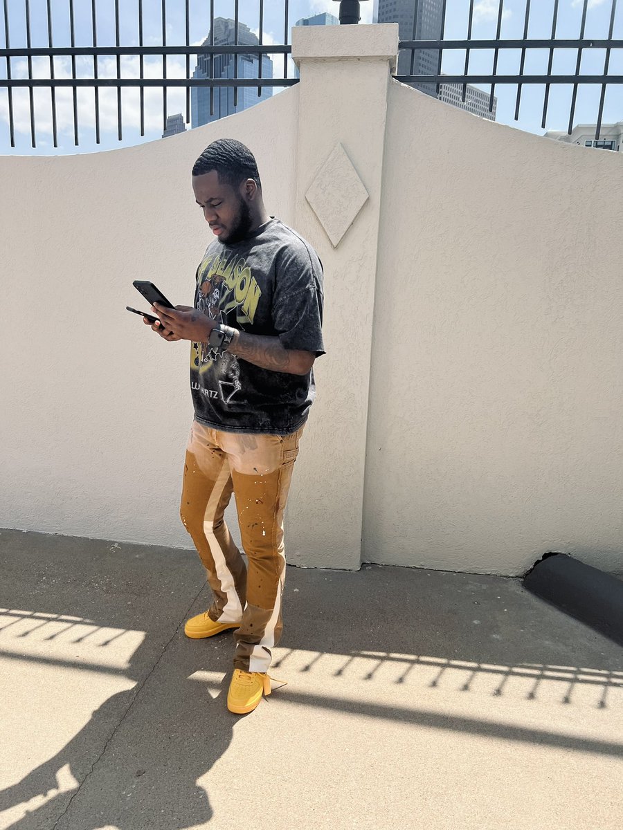 Seasons going by like I’m binge watching 🏝….