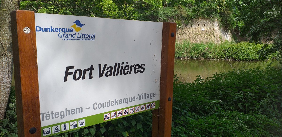 MoniotLaurent's tweet photo. 📡 WCA : F-02663. DFCF : 59-109 🌏
🐾 1ère activation #DFCF et #WCA pendant cette journée nationale des #Chateaux. 🏰
🔎 J'étais au Fort Valliere à #Coudekerque Branche.
21 QSO ; les 100 demandés ne sont pas atteints, mais ça a été une belle aventure 
#hamradio #radioamateur https://t.co/K5klQbXZUj