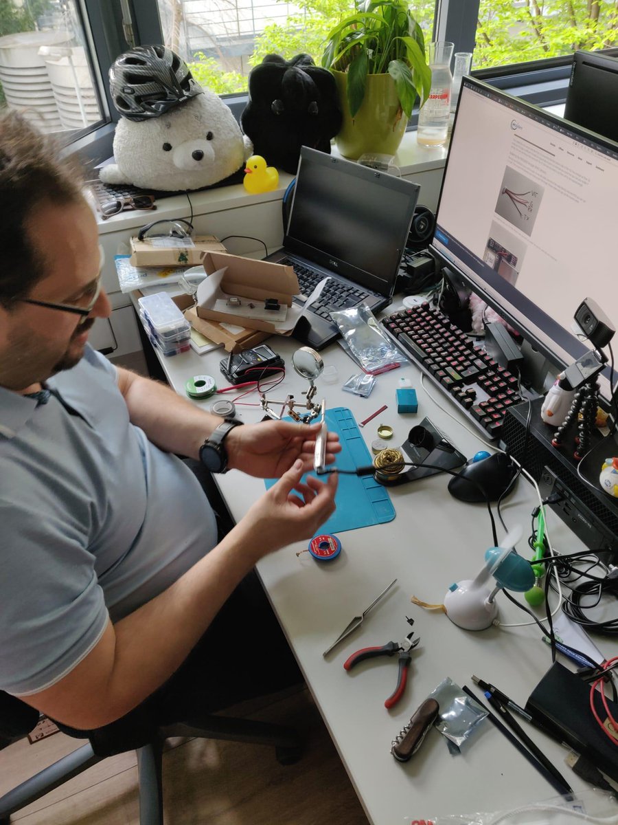 DoktorYak's tweet photo. A few days ago, we assembled a couple of #AirGradient monitor kits (combined CO2,Temp, Humid., PM2).
We'll see what the work meetings look like. https://t.co/p0TwSRLtvg