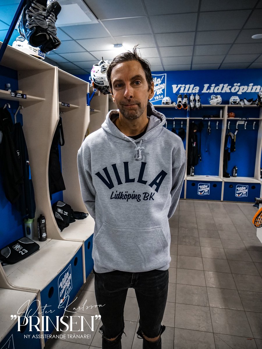 vlbk_officiella's tweet photo. Godmorgon! 😍 Vet ni vad?

𝐏𝐞𝐭𝐞𝐫 "𝐏𝐫𝐢𝐧𝐬𝐞𝐧" 𝐊𝐚𝐫𝐥𝐬𝐬𝐨𝐧 är tillbaka där han hör hemma, i Villa Lidköping. 

#VLBK #Lidköping
#svbandy https://t.co/Wc0A5UtF4e