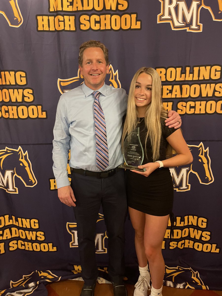 Congratulations to Emily Galvan for being named <a href="/rmhsboosters/">RMHSBoosters</a> Female Athlete of the Year!@emilygalvan_ <a href="/RMHSstampede/">STAMPEDE</a> <a href="/RMHSMUSTANGS/">Rolling Meadows HS</a>