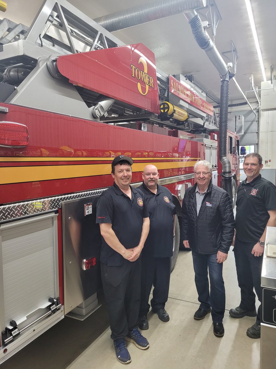 MelArnoldMP's tweet photo. BC Fire Training Officers Association has converged in Salmon Arm for a week of training. Thanks to President Dan Golob for showing us the Aerial Strategies and Tactics session and discussing the importance of training for everyone's safety. #BCFTOA https://t.co/CWR3mCSVRI