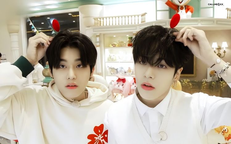 jaewoothinks's tweet photo. hi ! this is a new thinker account dedicated to #TREASURE's #YOONJAEHYUK &amp; #PARKJEONGWOO <3 please rt &amp; help me find jaengels and uwoos alike :] #TeuFind https://t.co/PeiAd9Tm9z
