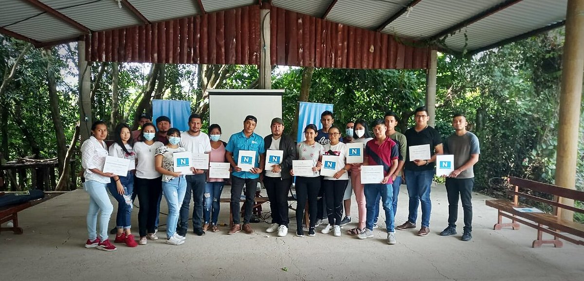 CarlosRivasSV's tweet photo. Domingo de territorio, en representación de mi compañero @DrJuanRodrig asistí a la clausura del taller, "Gestión y Planificación de Proyectos".
Impartido por la Secretaría Departamental de Juventud de nuestro partido, con los 26 secretarios de Juventud municipales. 
#BancadaCyan https://t.co/LPUj8cHnoE
