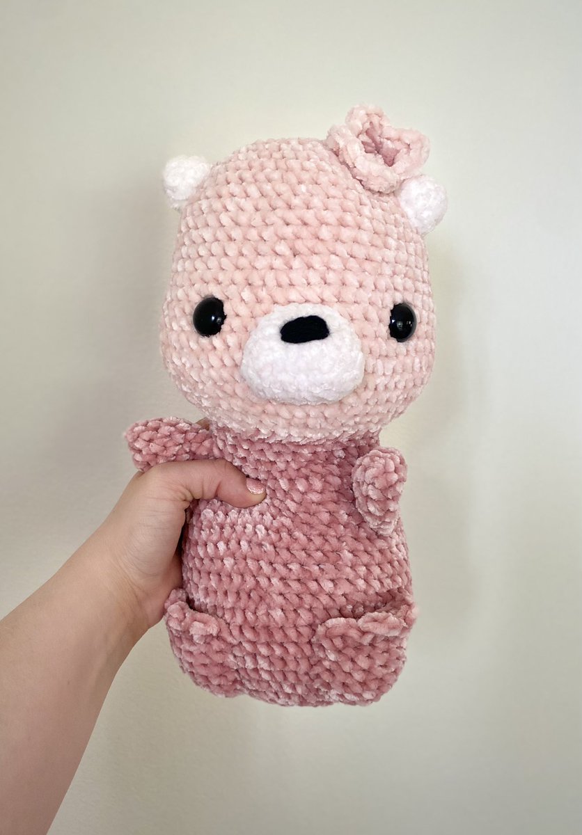 PhoebesPlushies's tweet photo. Sakura otter plushie 🌸 

Available 5/21 @ 3pm CST https://t.co/TWDEVxtteK