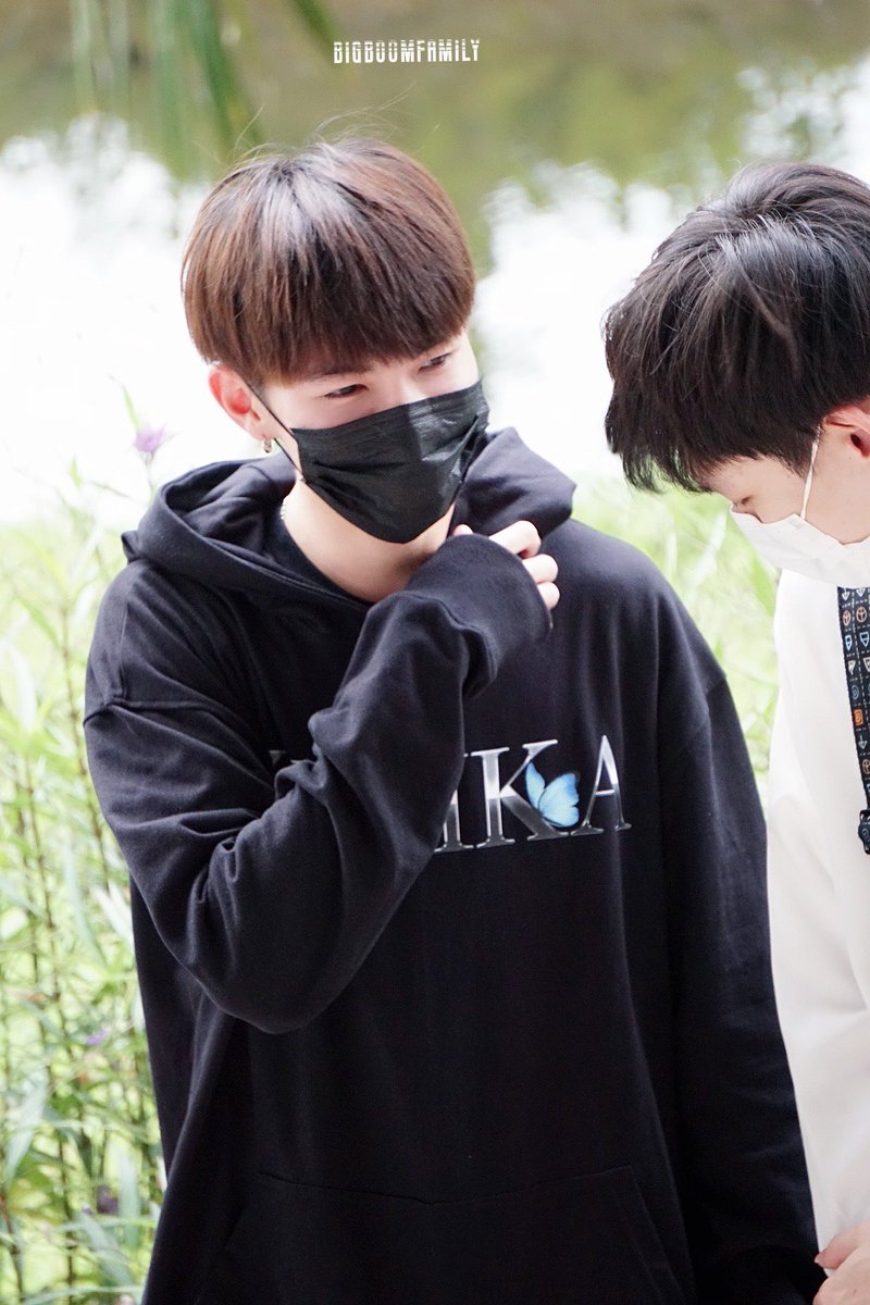 BigboomF's tweet photo. [ 150522 ] 😻💓🌈

     ไม่เห็นจะร้อนตรงไหนเลย 🤣😎
______________________
@BigboomJsz #bbjs
#ลิตเติ้ลแคทของบิ๊กบูม 
#BigBoomFamily https://t.co/tIgRpRS6Wa
