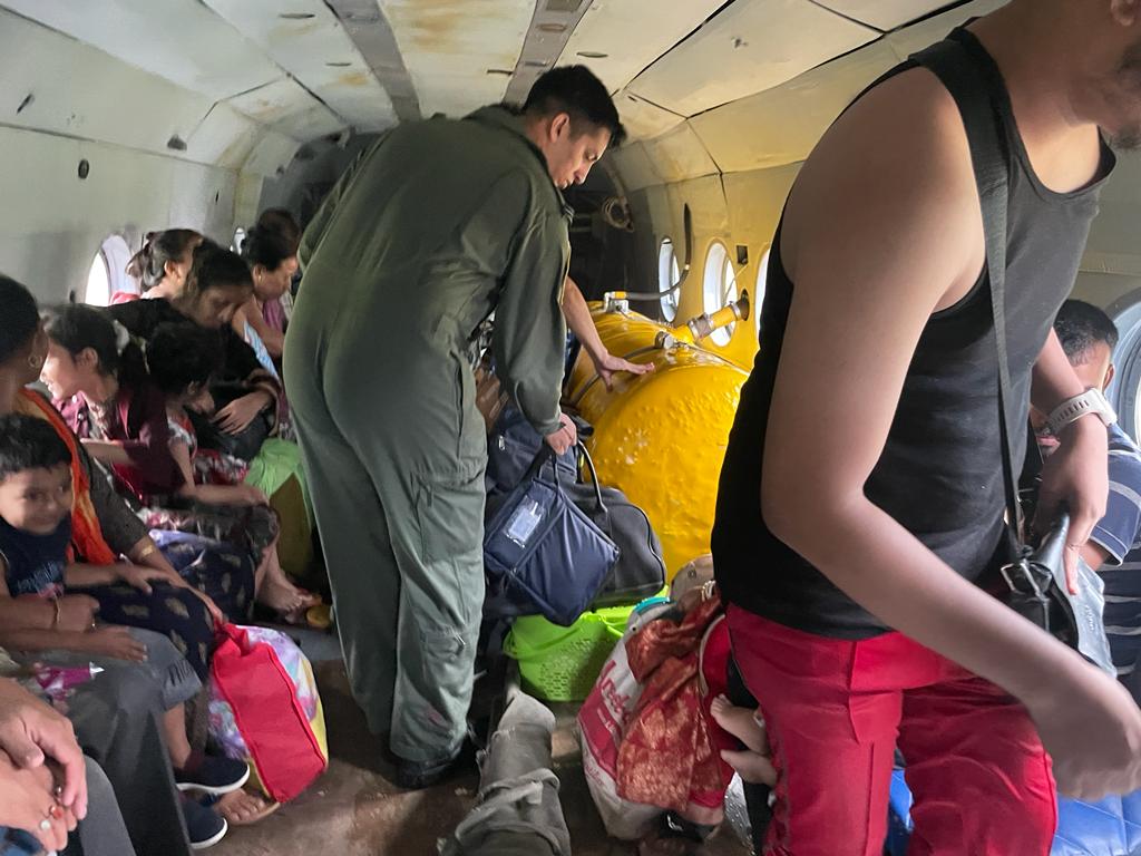 IAF_MCC's tweet image. #IAF helicopters evacuated 119 passengers from Ditokchera railway station in Assam, today.  Located in the Dima Hasao district, the railway station had a train stranded for over 24 hrs due to incessant rains making rail movement infeasible. 

#IndianAirForce 
#SavingLives