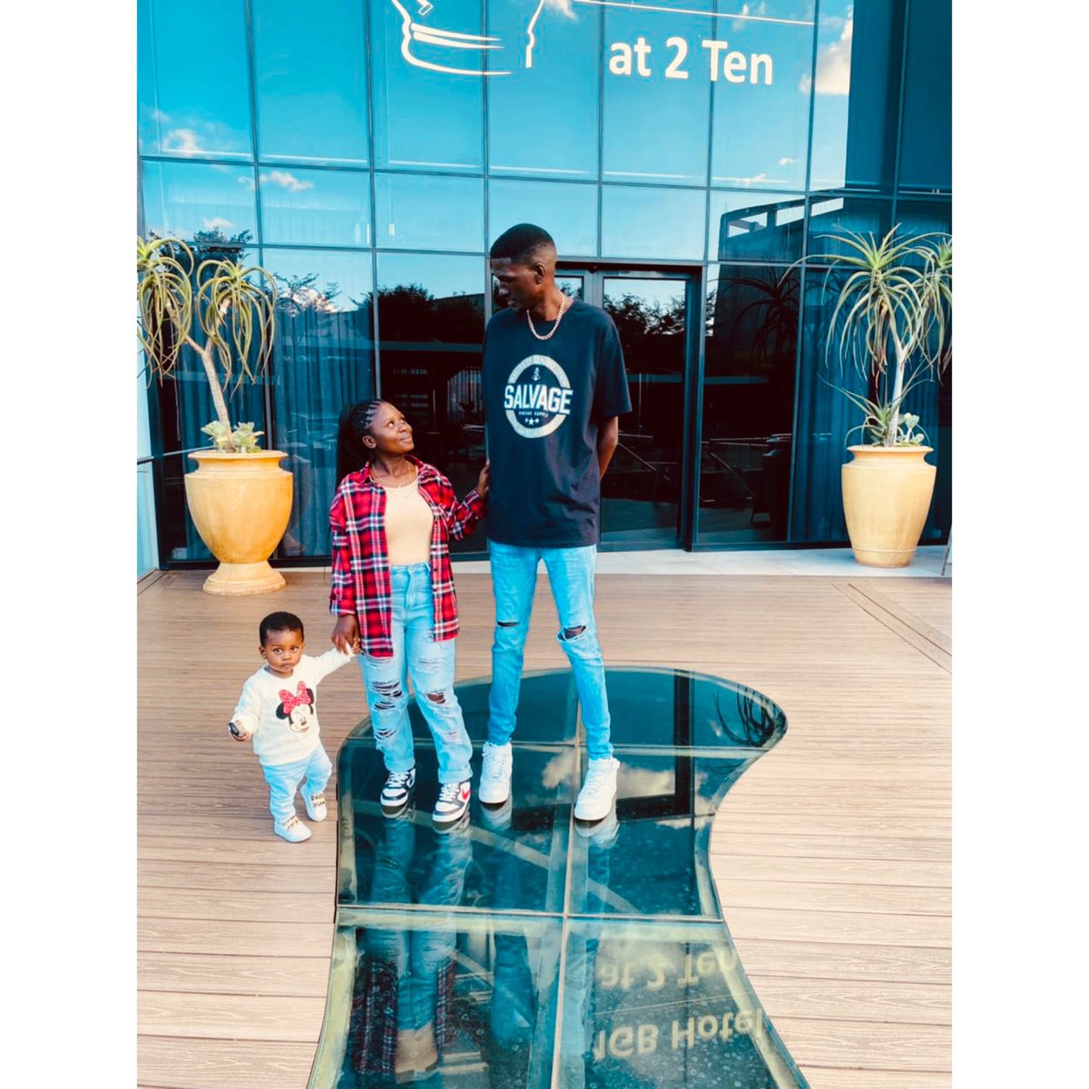 Pfunzow2's tweet photo. It's Our 4th Anniversary🥰❤️🥳 https://t.co/Pq7MyuRFvo