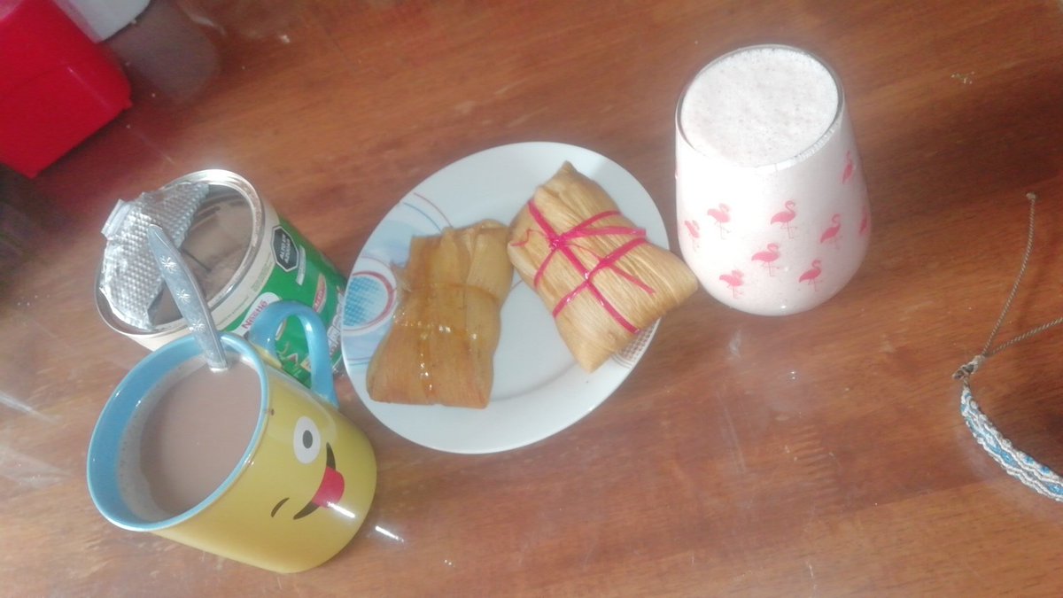 JOSEJALIM's tweet photo. Rico desayuno las previas.. A los 41... ❤️🌻😎
#TeamoMama #TeadoromiAmor #MelitaPalomino #FamiliaCoronado https://t.co/7yhfhkUmim