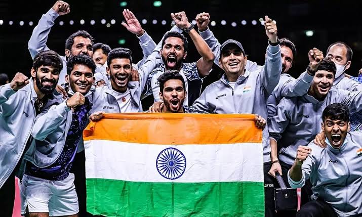 VrijeshPandey18's tweet photo. Jai Hind 
History has been created! 
Indian Men's Badminton lifted the Thomas Cup title with the win over Indonesia by 3-0.
#TeamIndia scripted the history! 
🇮🇳 https://t.co/t0cRDlSwjg