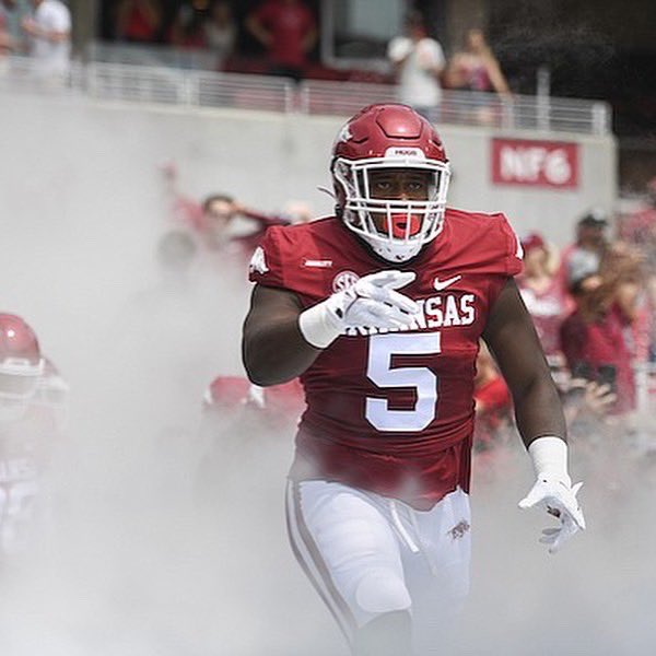 DLCoachTayLew_'s tweet photo. Another blessing from God !! I am beyond blessed to receive another offer to play big time football @RazorbackFB after a great convo with @CoachDekeAdams #WPS #Gohogs https://t.co/wKtJUZgqd3
