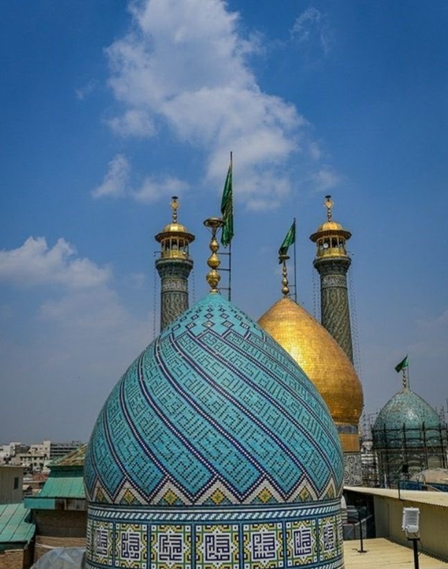 It is no surprise that the pilgrimage to #HazratAbdulAzim known as Sayyid al-Karim's shrine is said to be equal to the pilgrimage to the shrine of symbol of love, sacrifice &amp; bravery, Hussain, for he rebuilt Hussain's holy shrine 18 times after it was damaged by the infidels!